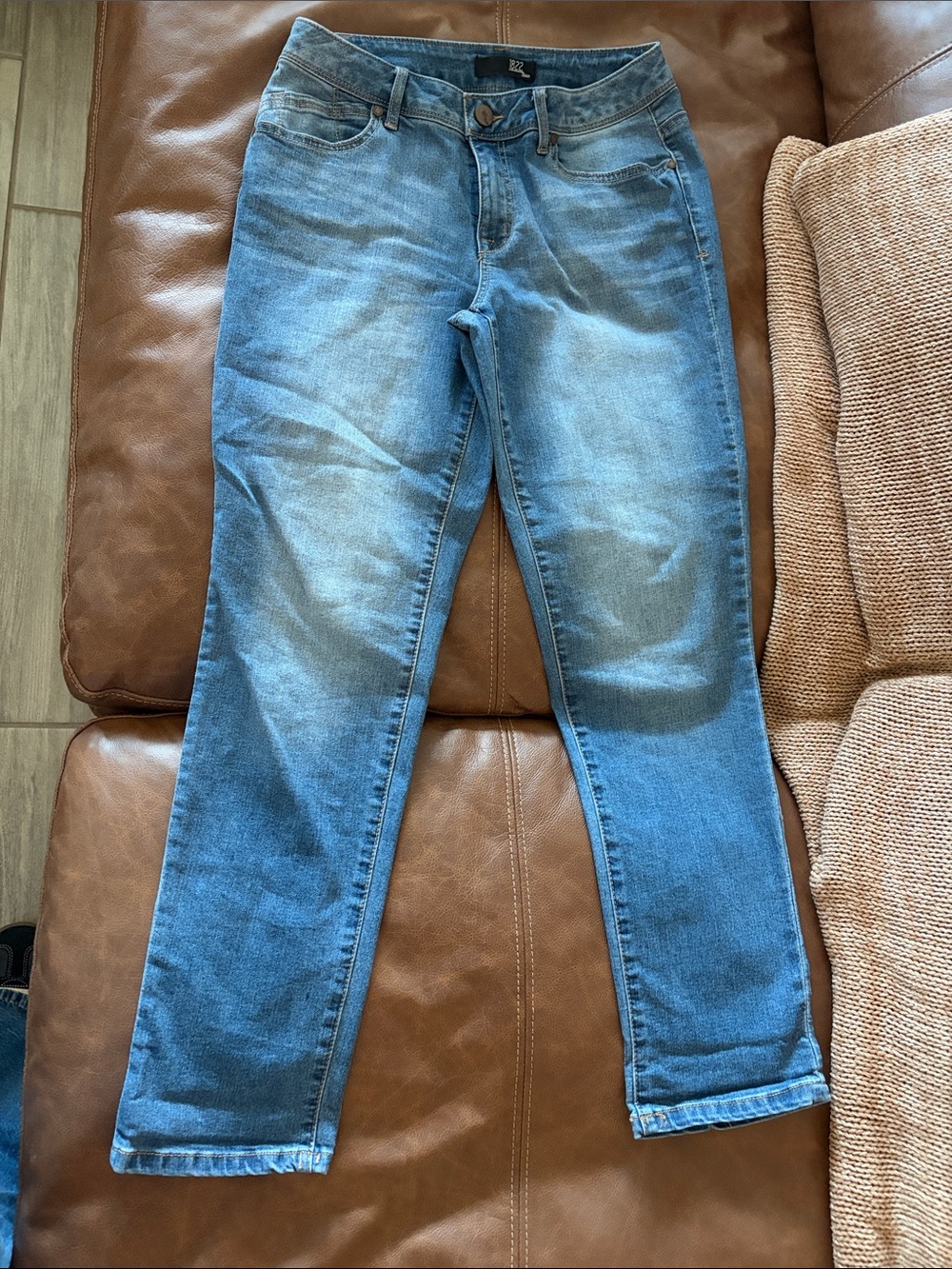 1822 Denim Women's Straight Leg Jeans in Light Blue Wash